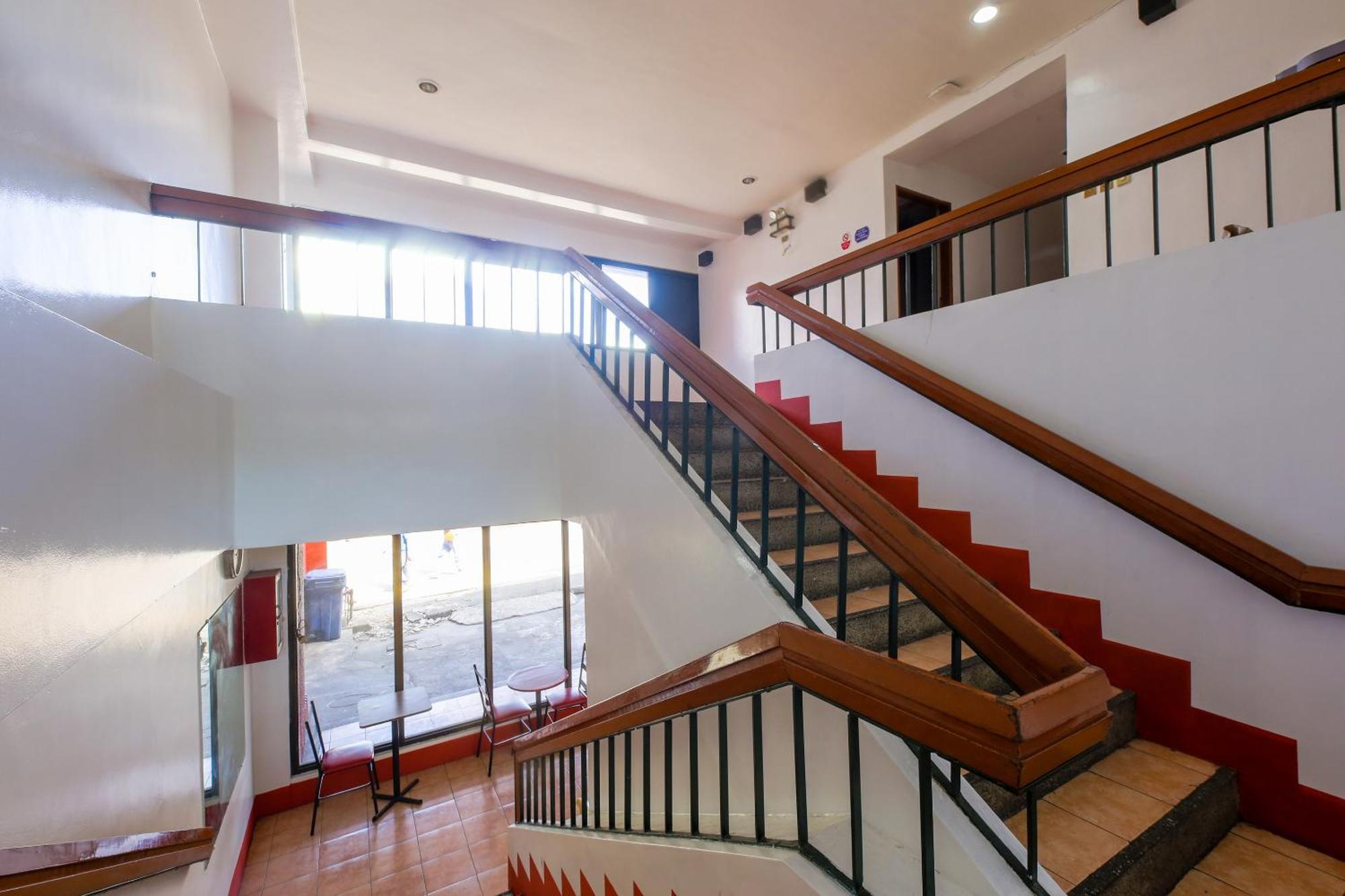 Busline Apartelle 케손시티 외부 사진